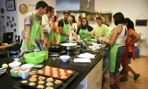 Cómo convertirse en un chef en casa sin ir a la escuela culinaria