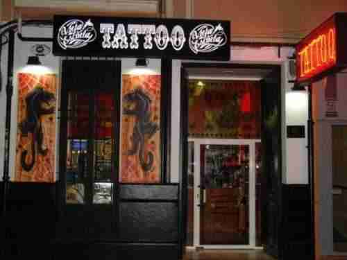 Iniciar un negocio de tatuajes en casa