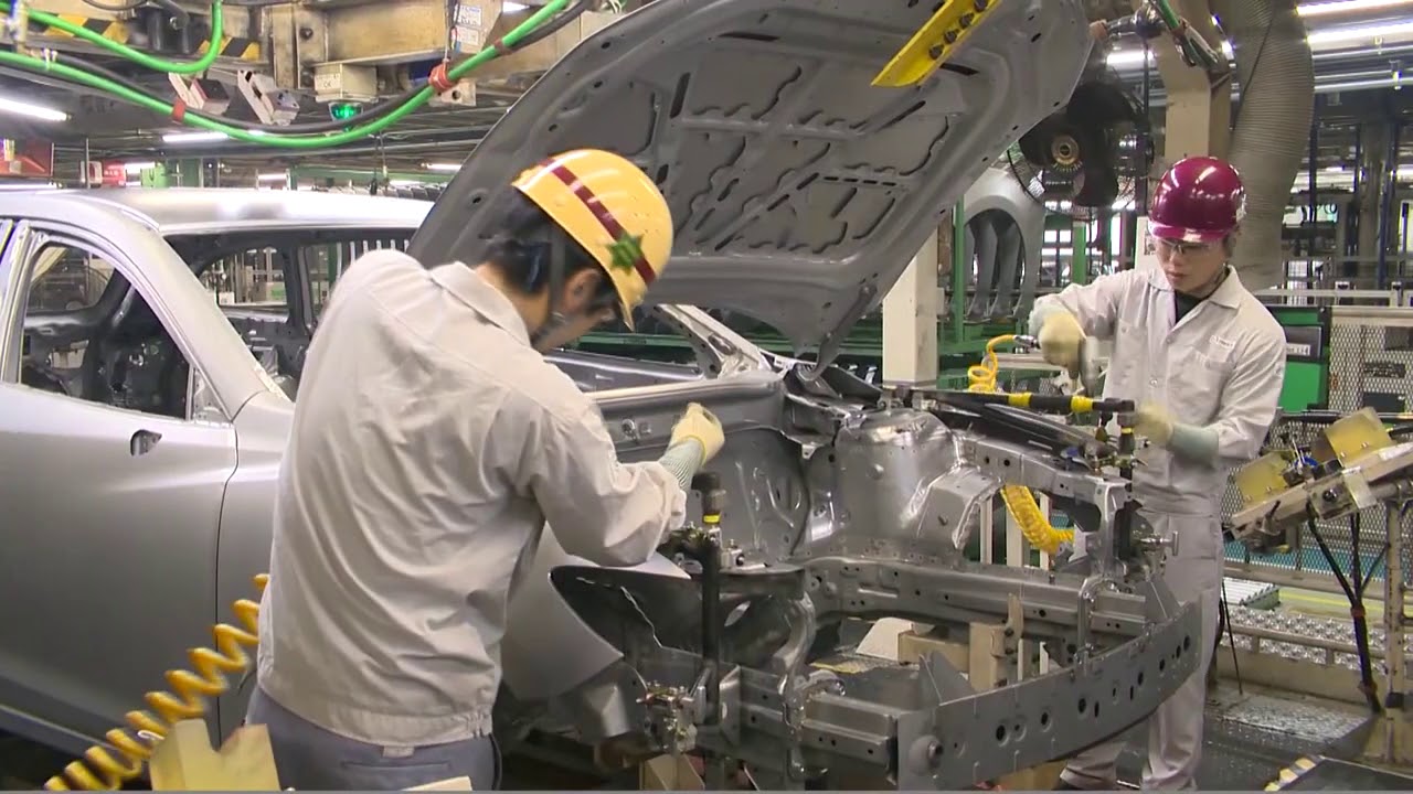 Fábrica de línea de producción de Mazda CX-30