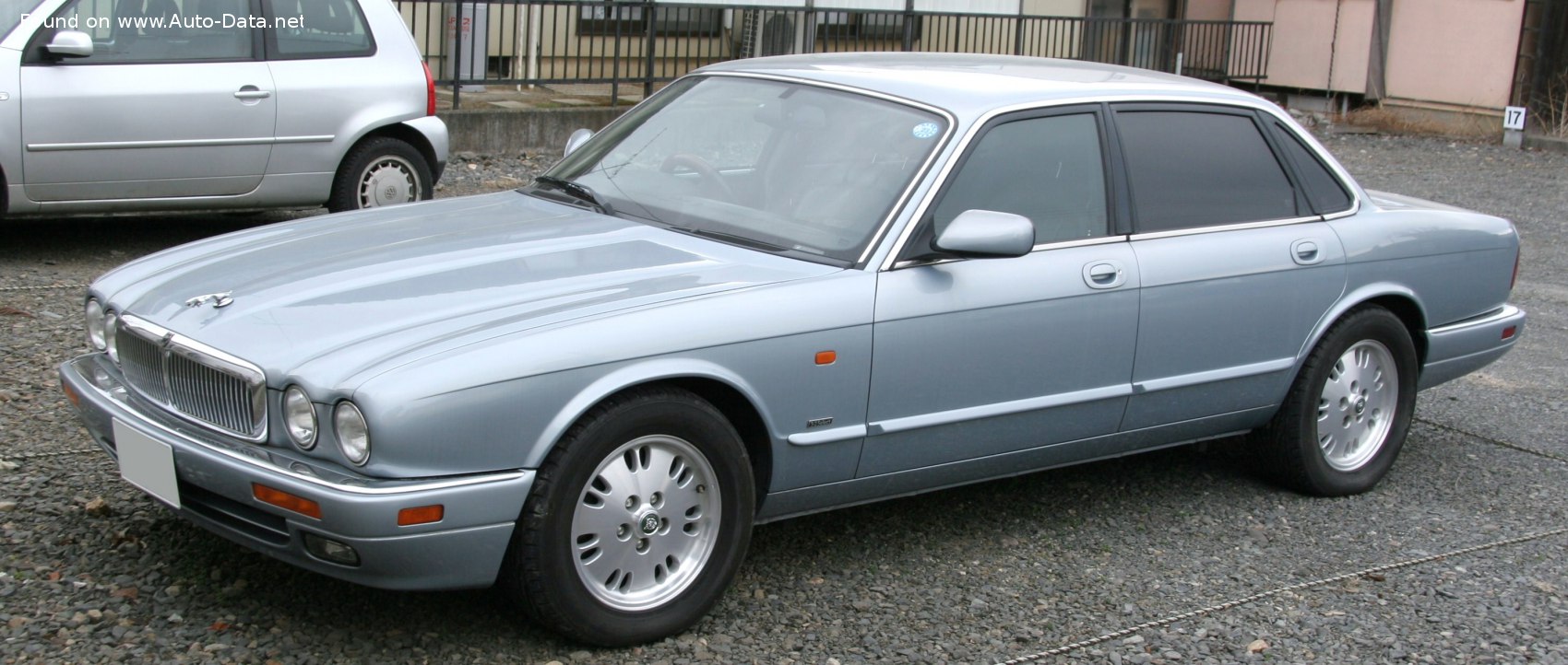 Jaguar X300s en la línea de producción 1995