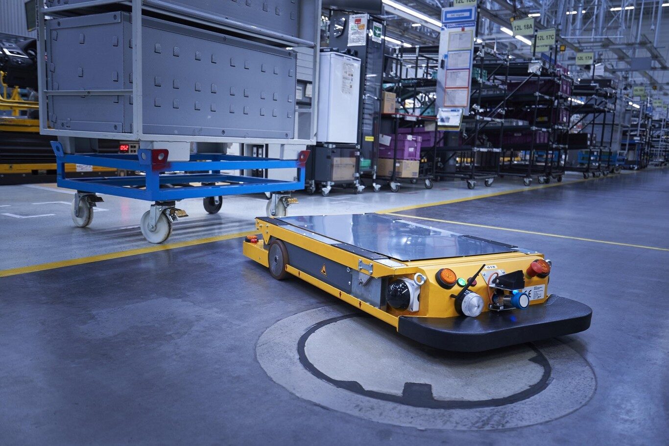 ROBOTS de fábrica de automóviles BMW: fabricación rápida