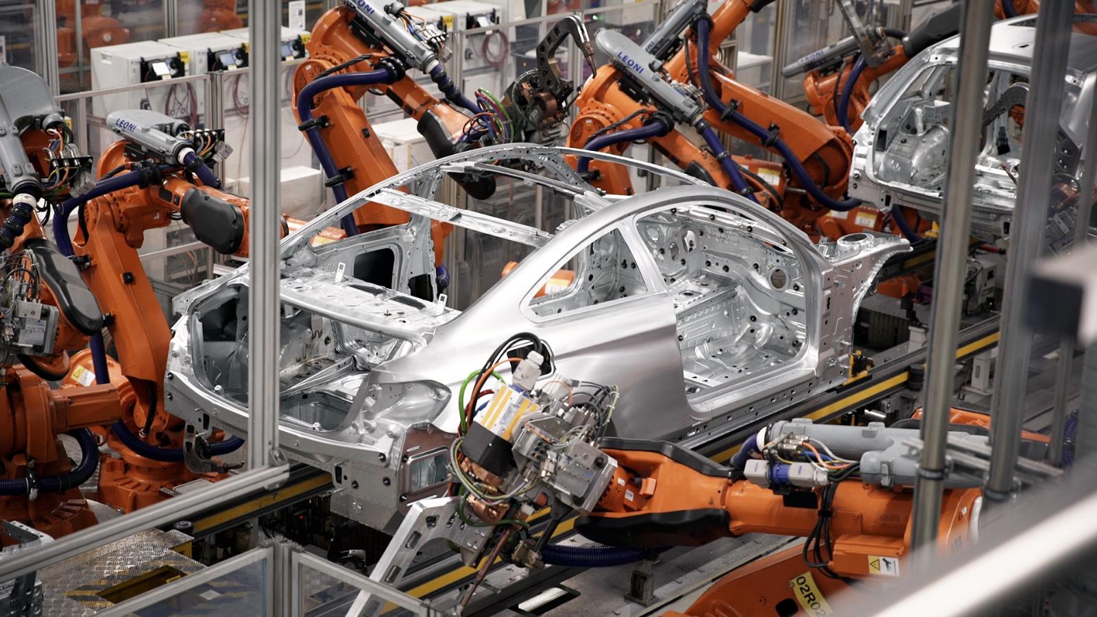 Una mirada al interior de las líneas de producción automatizadas